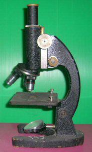 מהיכן שאוב השם מיקרוסקופ? קובי