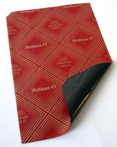 מה עוצר קרינה והאם נייר העתקה מסוגל לעצור קרני רנטגן? אבי