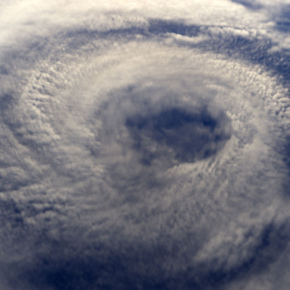 איך נוצרת סופת הוריקן?