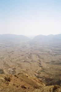 מה התיאוריות המקובלות היום להיווצרות מכתשים בנגב? ליאל