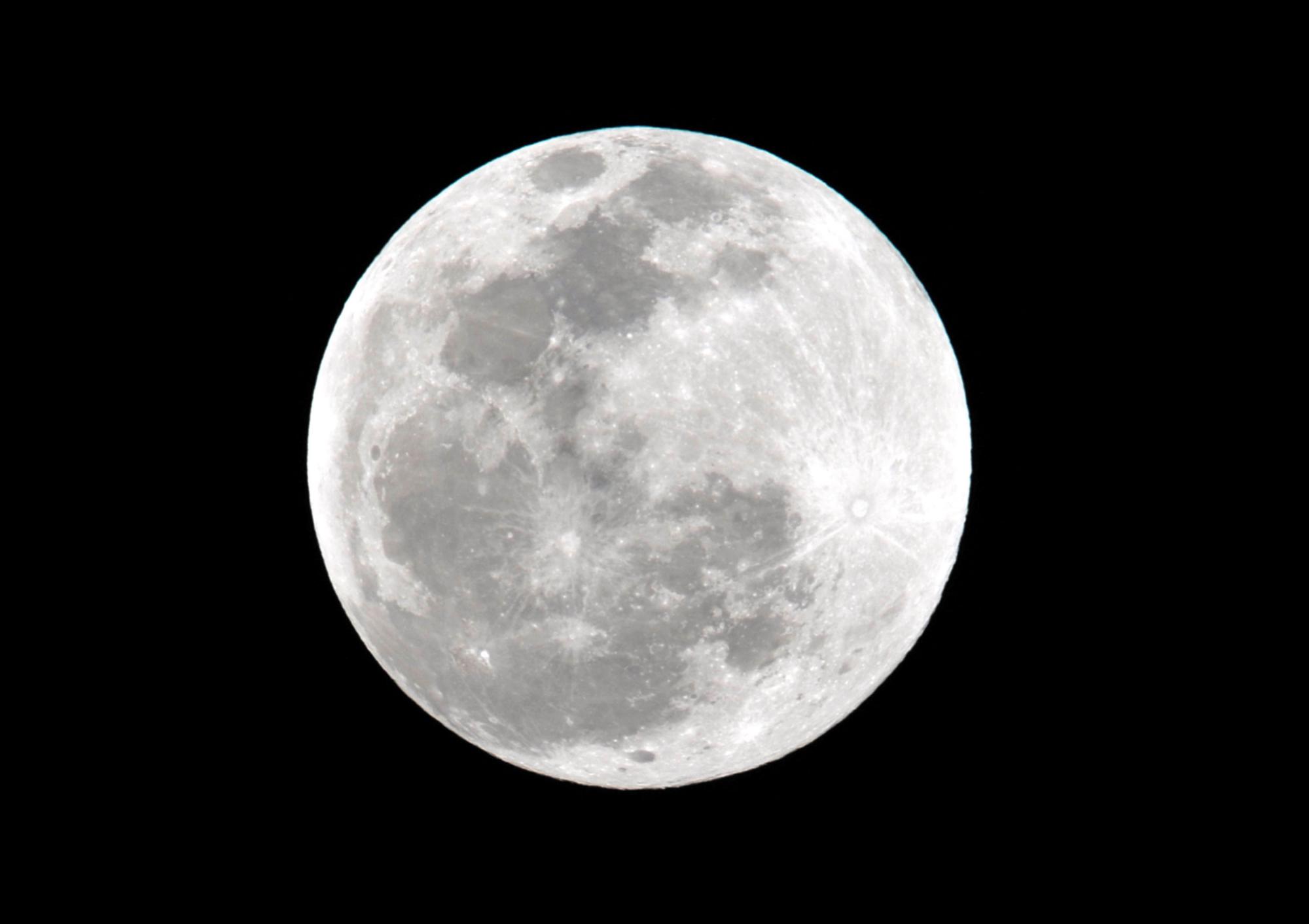 נושא חודש ספטמבר 2012 – הירח