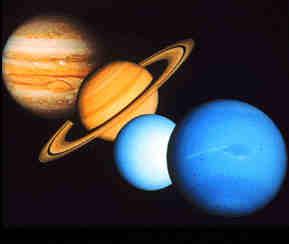 מדוע “ענקי הגז” מורכבים מגז? (עידן)