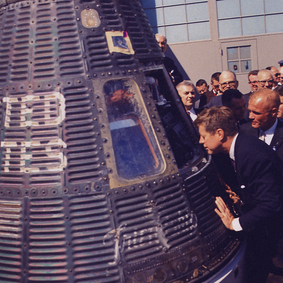 היום לפני: פתיחת המרוץ אל הירח