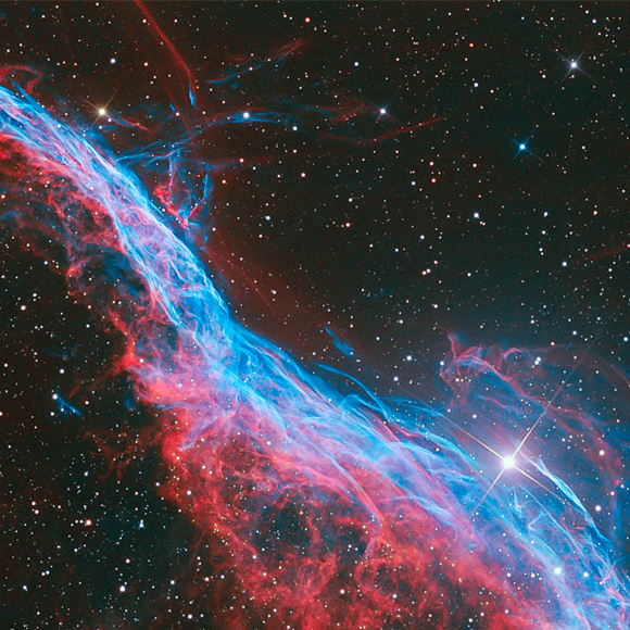 מדוע ערפיליות אינן מתפזרות בחלל?