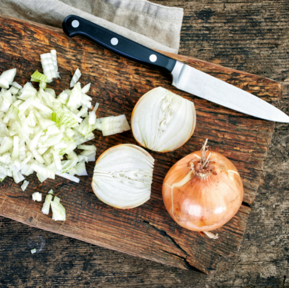 למה בוכים כשחותכים בצל?