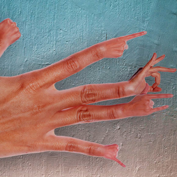 יד שמאל כן יודעת מה יד ימין עושה