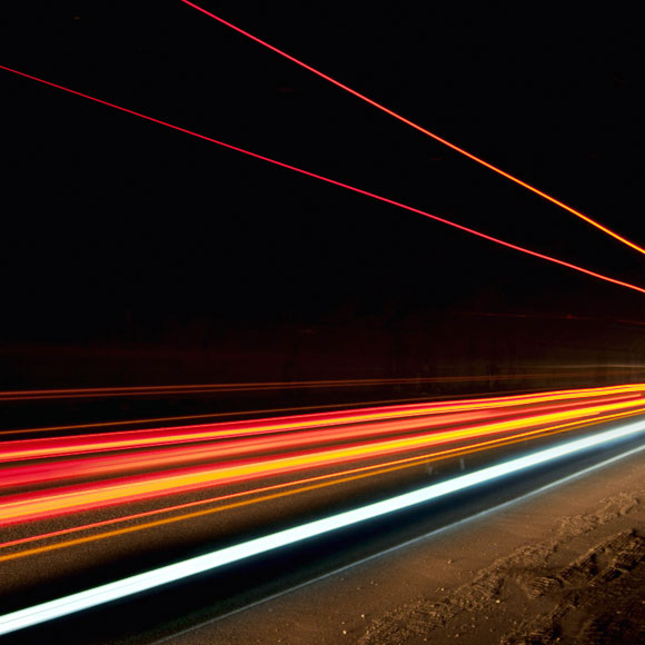 האם מהירות האור קבועה?