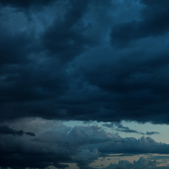 האם השמיים חשוכים ביותר לפני הזריחה?