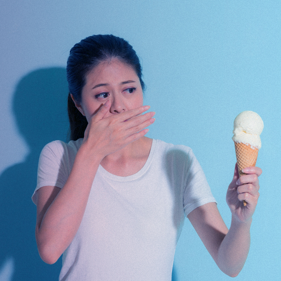 למה כואב לנו הראש כשאנחנו אוכלים גלידה?