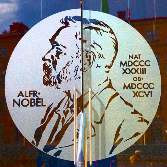 פרס נובל בפיזיקה 2017 על גילוי הגלים הכבידתיים