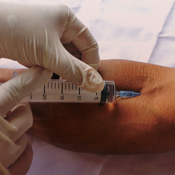 מדוע מזריקים במקומות שונים בגוף?