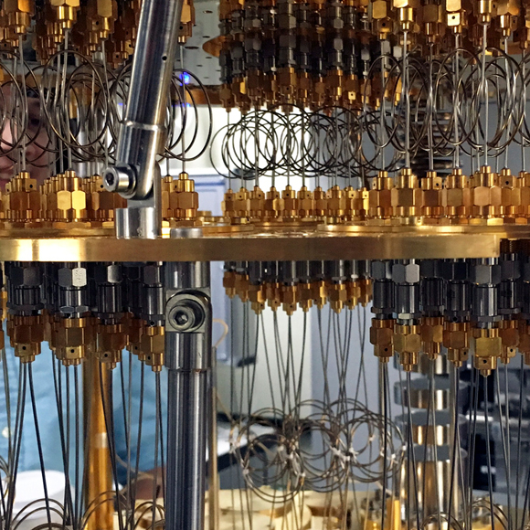 The Physicist Who Bridged Size Differences