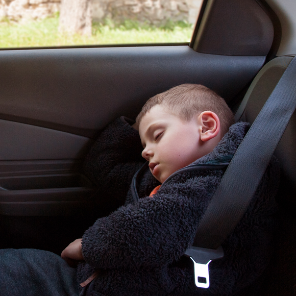 חום מסוכן: כשמשאירים ילד במכונית