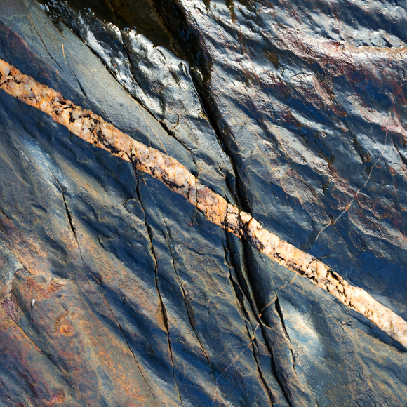 רעידות אדמה שוות זהב