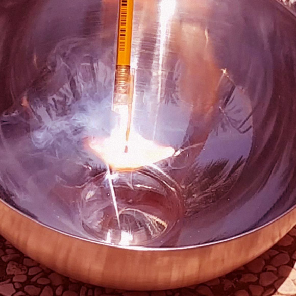 الوعاء الذي يُشعل النار