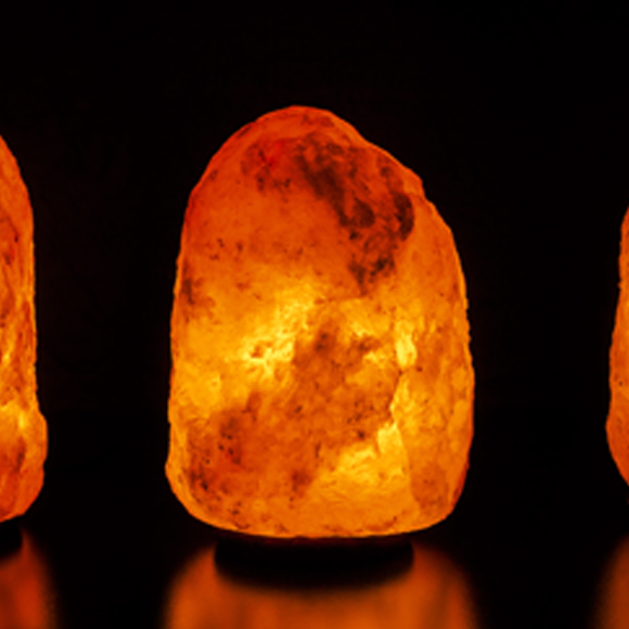 מנורות מלח: האם אכן יש להן השפעה בריאותית? (לא)