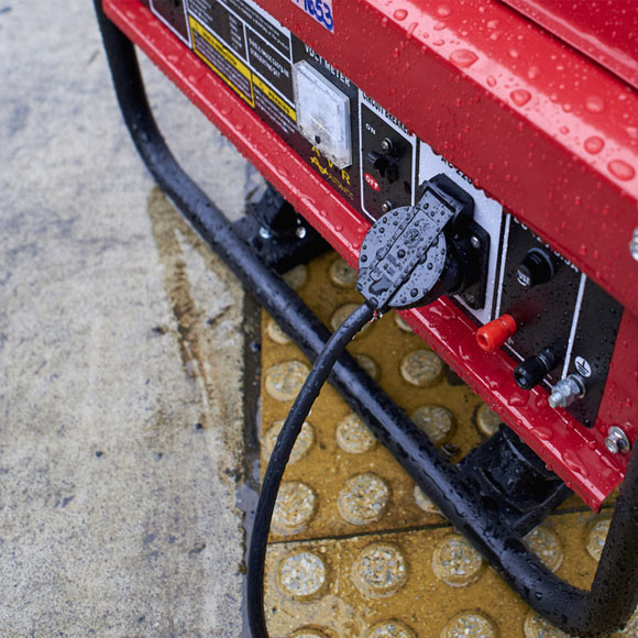 هل بإمكانكم حلّ لغز المولّدات الكهربائيّة؟