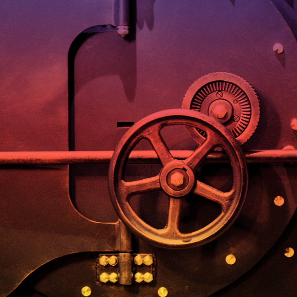 בדרך להצלחה מדעית פורצים כספת