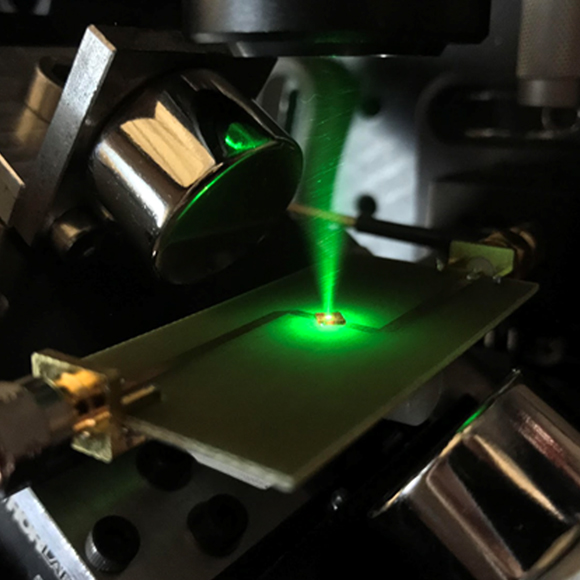 יהלומים, מנועי קיטור ומכניקת קוונטים