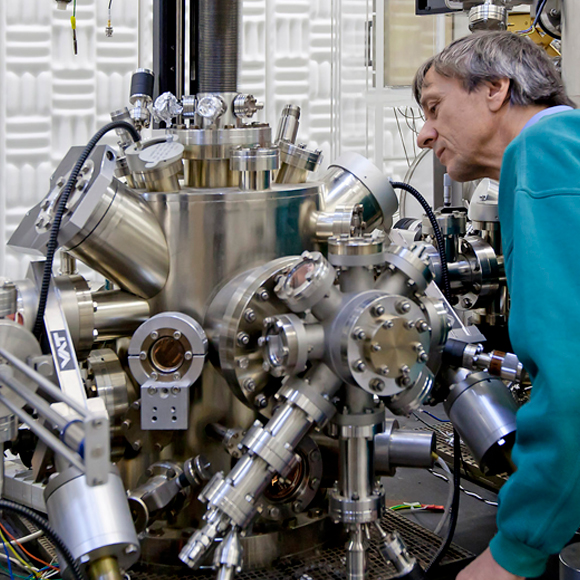 עושים סיבוב על האלקטרוניקה