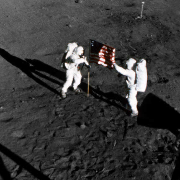 המרוץ המטורף אל הירח