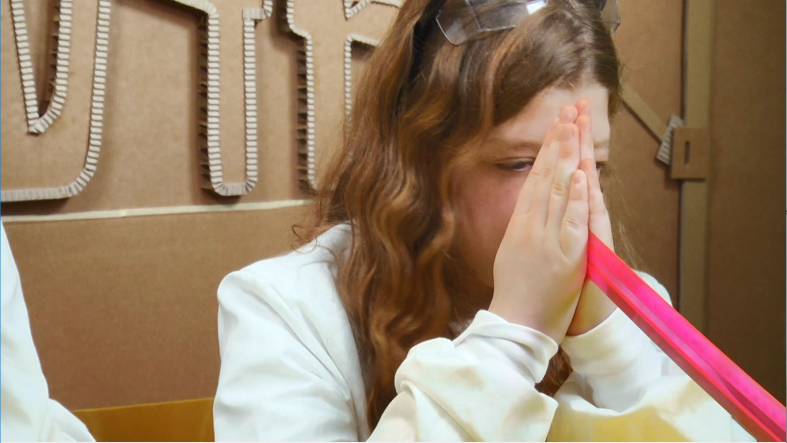 סרגלים מאירים וסיבים אופטיים