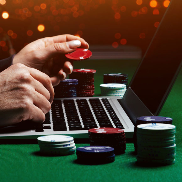 התוכנה בעלת פני הפוקר