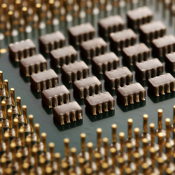 היסוד הנדיר והטרנזיסטור הזעיר