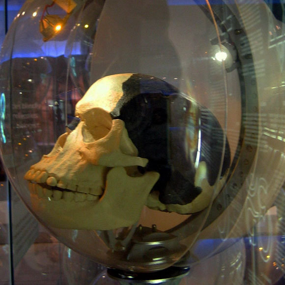 לכבוד אחד באפריל: תרמיות מדעיות