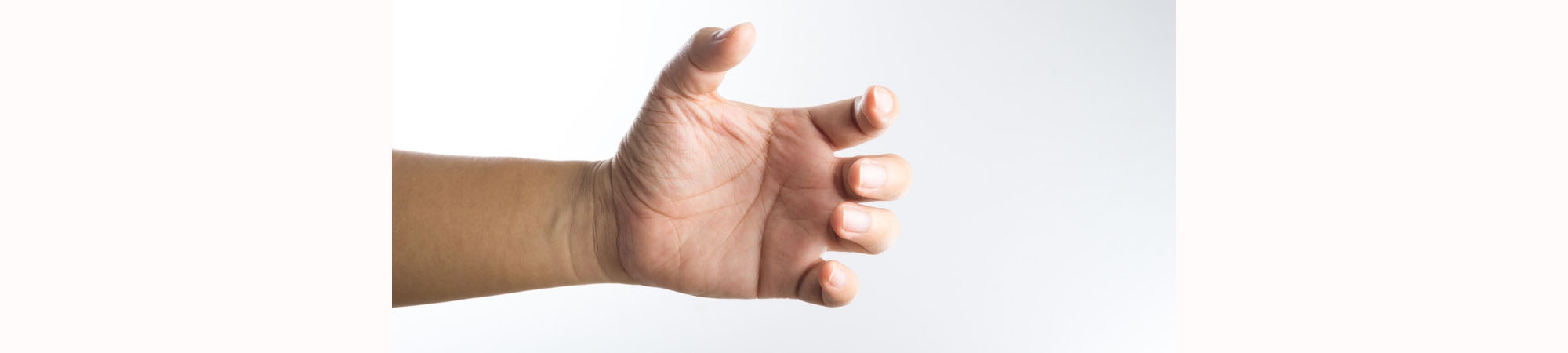 La regla de la mano para calcular la fuerza magnética