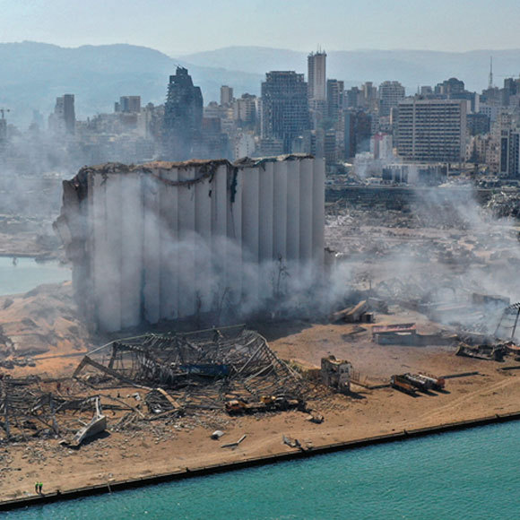 החומר והנפץ