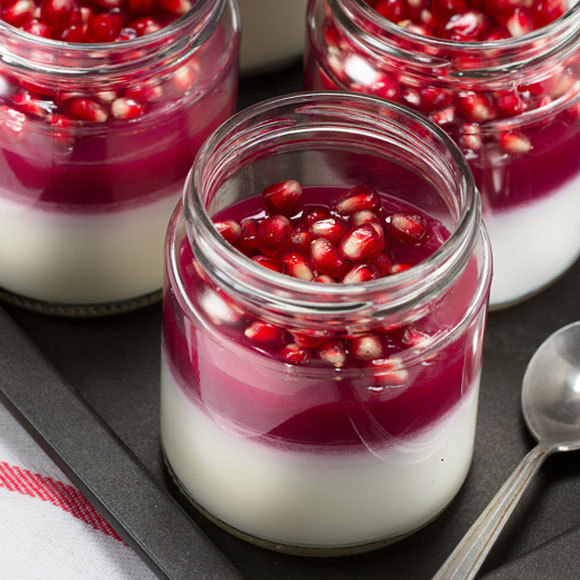 ולקינוח: פנקוטה עם גרגירי רימון