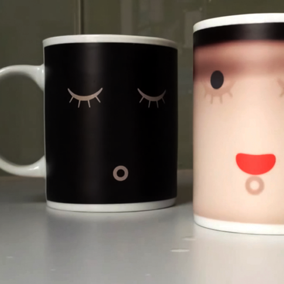 איך עובדים צבעים תרמוכרומיים על ספלים?