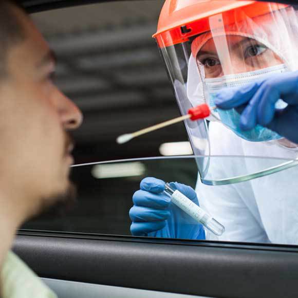 האם בדיקות הקורונה באמת רגישות מדי?