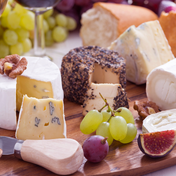 من القريش إلى الغاودا: كيمياء الأجبان