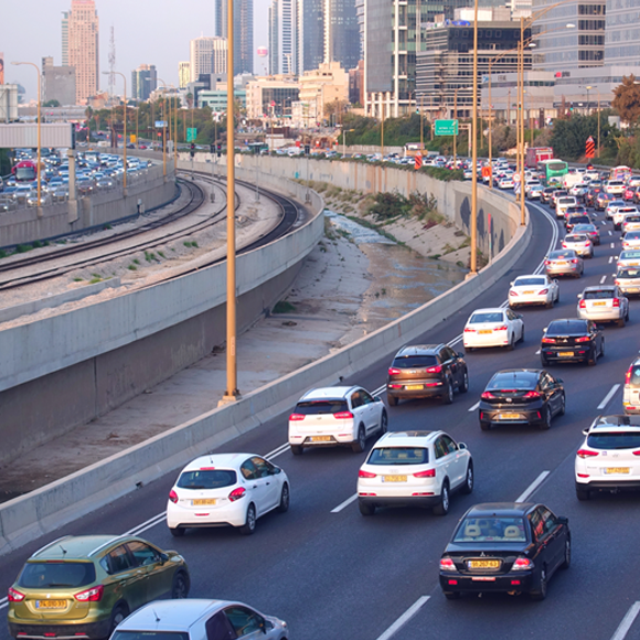 האם מסוכן לנשום במכונית?