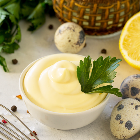 الماء والزيت والمايونيز