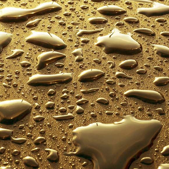 “אלכימיה” אמיתית: יצירת מים מתכתיים