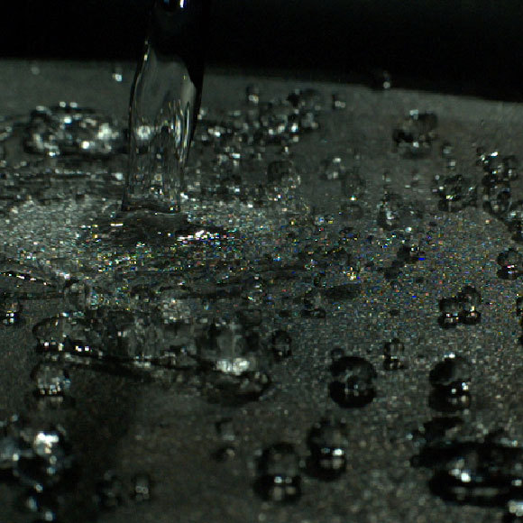 לצוף על ענן: האפקט שמקפיץ טיפות על מחבת