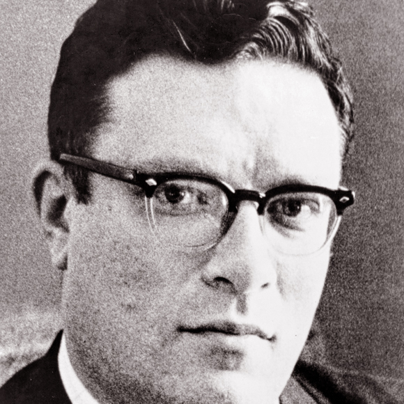 Isaac Asimov – The Biochemist Who Created New Worlds