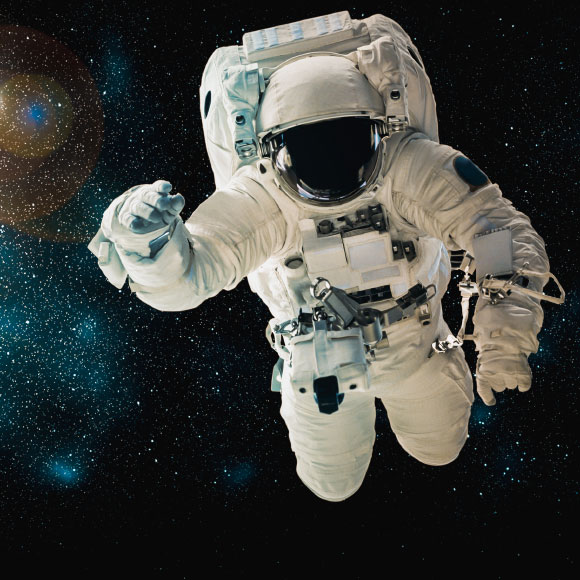 למה אסטרונאוטים מרחפים בחלל ואנחנו לא?