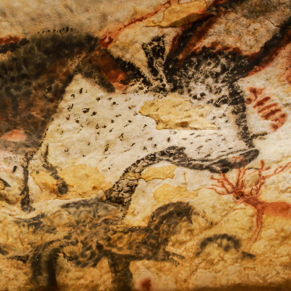 זה כתב? זה קישוט? אולי משהו אחר?