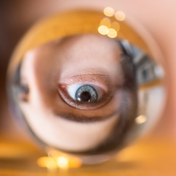 פנים לכאן ולכאן: אשליות פרצופים