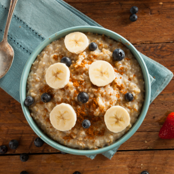 סבתא בישלה דייסת שיבולת שועל