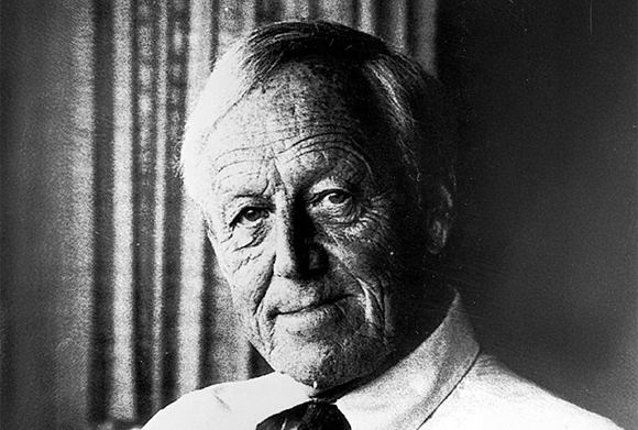 ב-1970, אחרי תהפוכות ואכזבות רבות שחווה לאורך קריירת המחקר שלו, זכה אלוון להכרה האולטימטיבית: פרס נובל בפיזיקה. אלוון בזקנתו  |  Science Photo Library