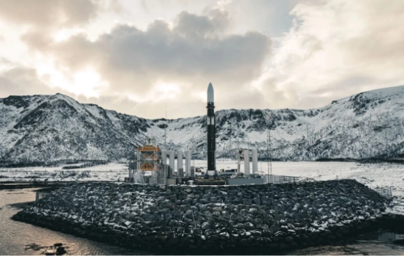 עיכובים בפיתוח ודחיות בשיגור בגלל מזג אוויר סוער. טיל ספקטרום על כן השיגור באתר אנדויה בנורווגיה | צילום: Isar Aerospace