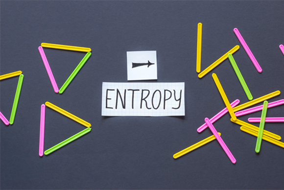 אנטרופיה, כתב שרדינגר, היא "מדד כמותי של אי-הסדר האטומי של הגוף הנדון". אילוסטרציה של אנטרופיה נמוכה (משמאל) וגבוהה | Shutterstock, favorita1987