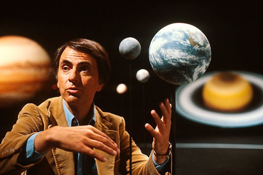 קרל סייגן, שעסק רבות בהנגשת מדע: אוריינות מדעית מחייבת השתתפות פעילה של מדענים בהנגשת תחומי העיסוק שלהם לציבור הרחב | Science Source / Science Photo Library