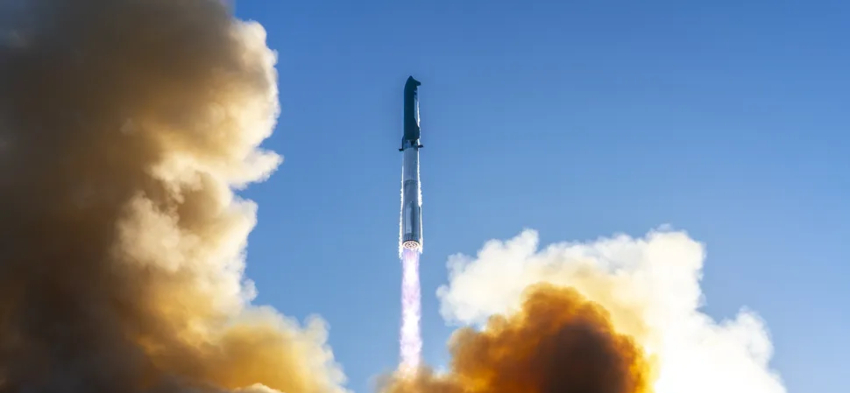 הצלחה חלקית מאוד. סטארשיפ משוגרת לטיסת הניסוי התשיעית מבסיס החלל של ספייס אקס בטקסס | צילום מתוך השידור של SpaceX