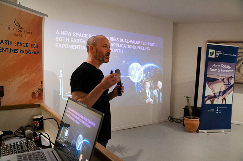 מניחים את היסודות להשתלבות של ישראל בשוק החלל העולמי בשנים הבאות. רואי נאור | צילום: קמילה - The Set סטודיו